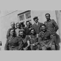 019-0009 Neulepkau - Fam. Klemusch mit Einquatierung deutscher Soldaten, im Jahre 1942.jpg